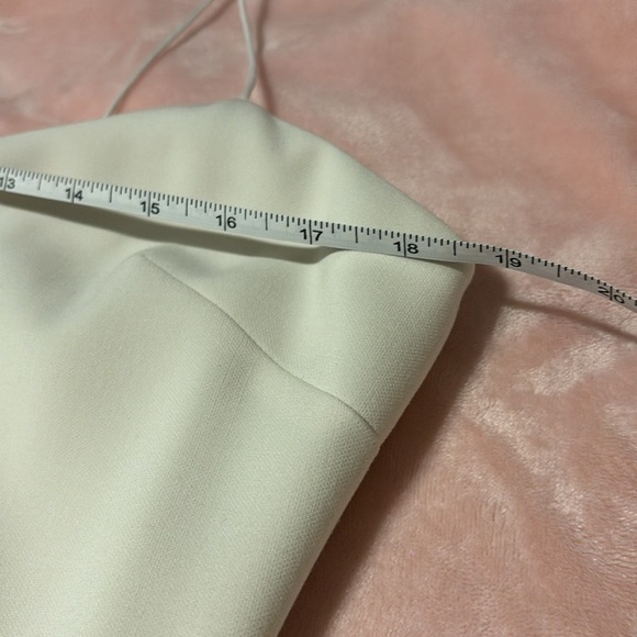 LIKELY Women's Banks Dress, bodycon fit and flounce at the hem. Size 12 - Picture 13 of 13